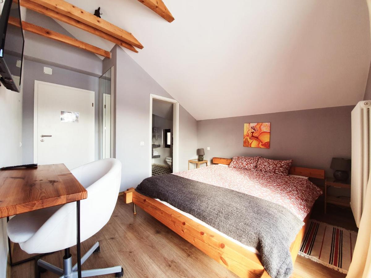 Villa Swiss 사셀레 외부 사진