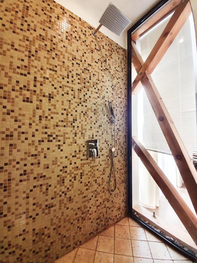Villa Swiss 사셀레 외부 사진